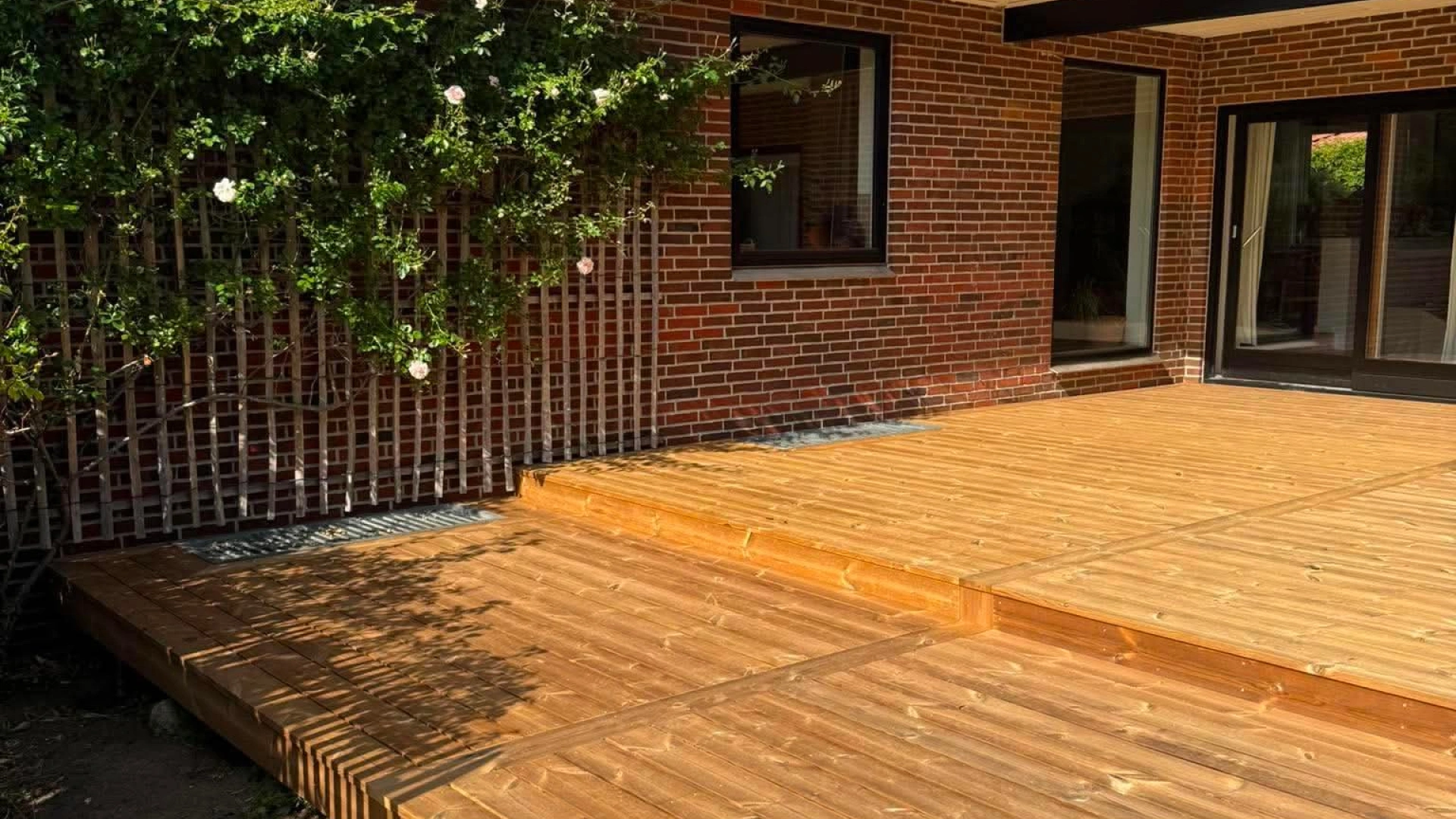 Terrasse i Mølholm lavet af Tømrerne Krogh og Porsgaard